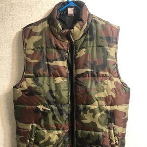 Medium Open Trails camouflage vest